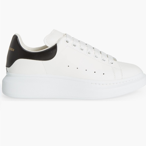 Alexander McQueen Oversized Sneaker - Picture 2 of 6